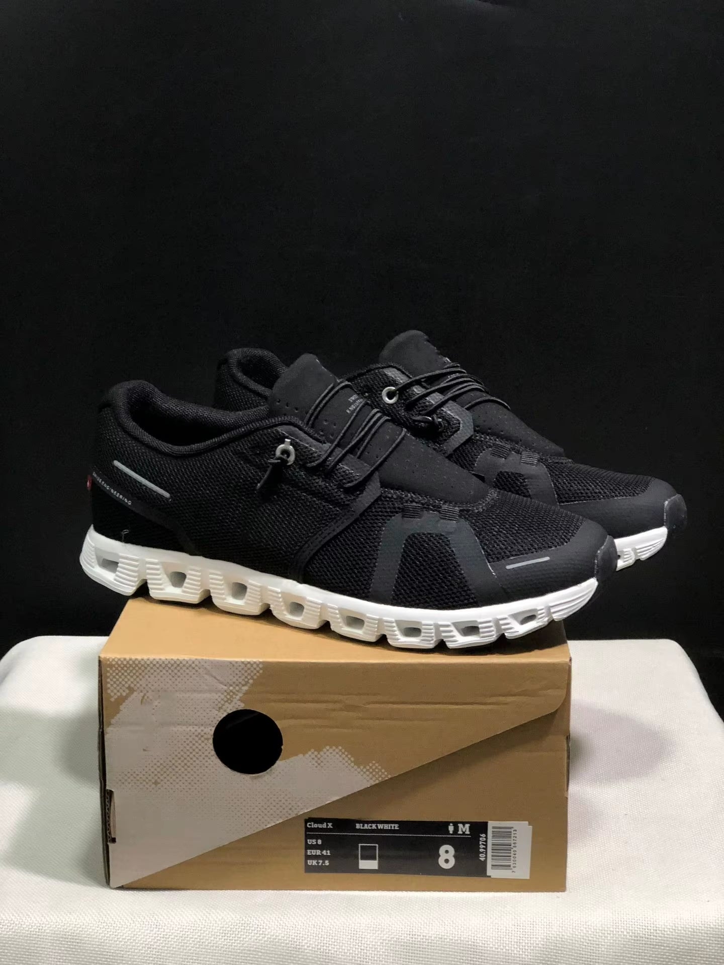Men Women Summer Autumn Lightweight Running Shoes Breathable Comfortable Couple Sports Shoes Cloud 5 Casual Shoes Sneakers